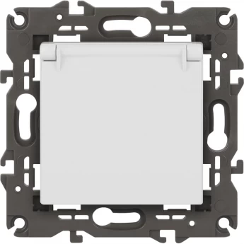 Розетка 2P+E ЭРА ELEGANCE SCHUKO 14-2103-01 со шторками с крышкой 16A-250В, IP20 белый
